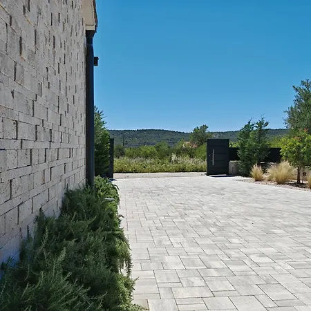 Zann * Dubrava (Sibenik-Knin)